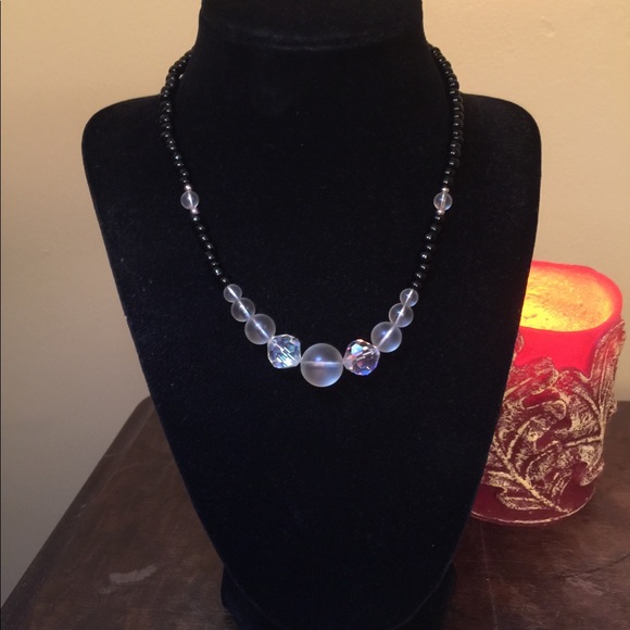 Jewelry - Beaded necklace Jewelry - Beaded necklace